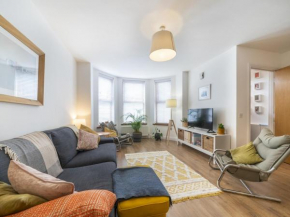 Pass the Keys Lovely 1BR Apt Belfast Castle Hiking Nearby